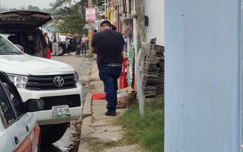 Asesinan a masculino al interior de tienda de abarrotes en Coatzacoalcos