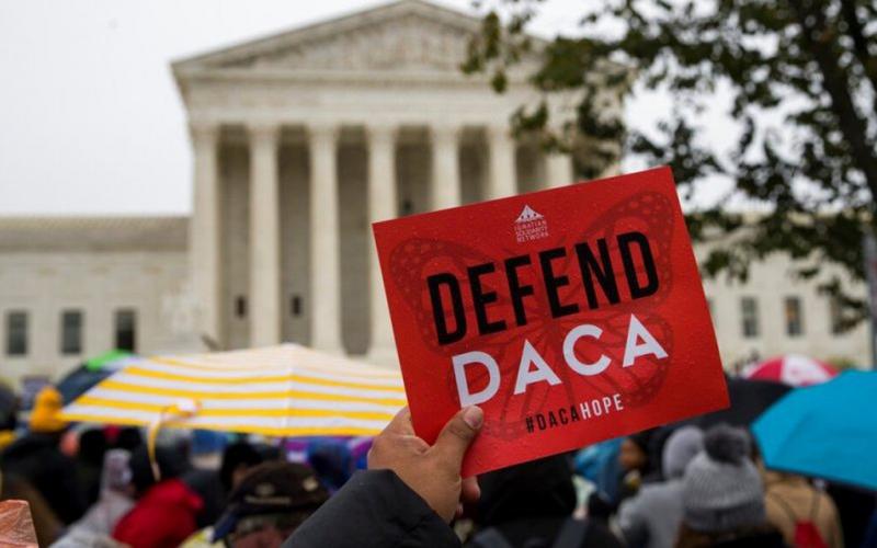 Después de varios años EEUU aprueba primeras solicitudes al DACA