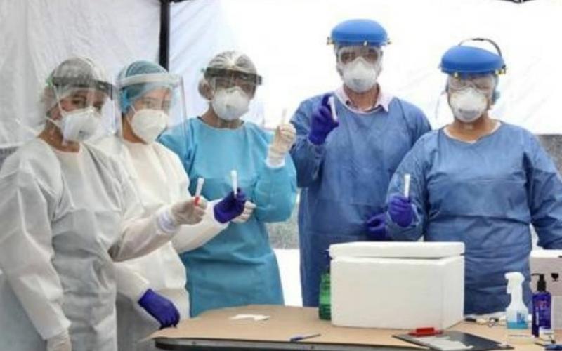 Médicos y enfermeras de una brigada de salud de la alcaldía Coyoacán.