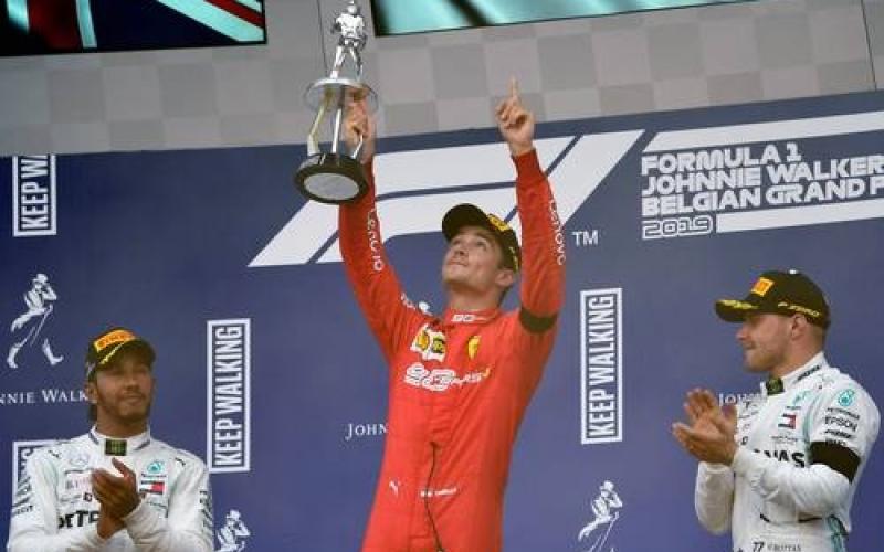 El piloto de Ferrari Charles Leclerc anunció este jueves que había dado positivo por Covid-19