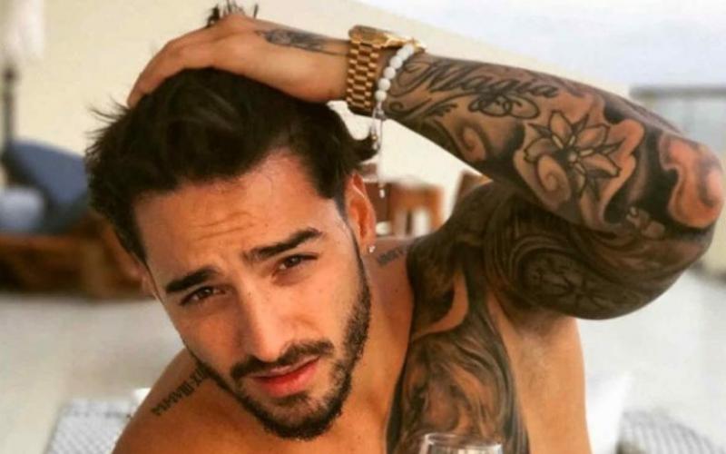 Policía detiene a Maluma y graba video junto a él