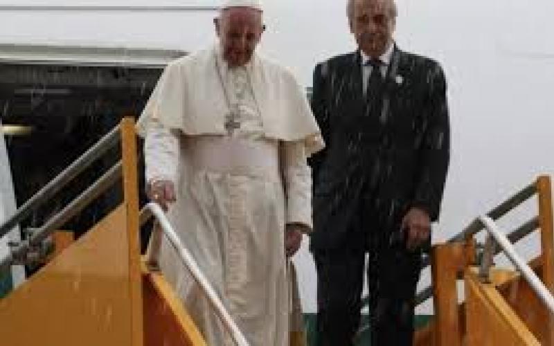 El médico personal del papa Francisco muere por COVID-19