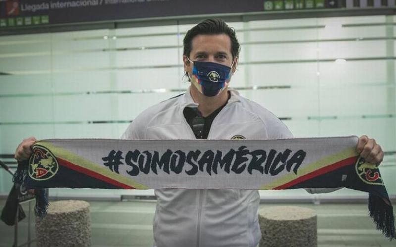 "Buenos días para toda la afición del América muy feliz año nuevo, un fuerte abrazo para todos”, fueron sus primeras declaraciones de Solari