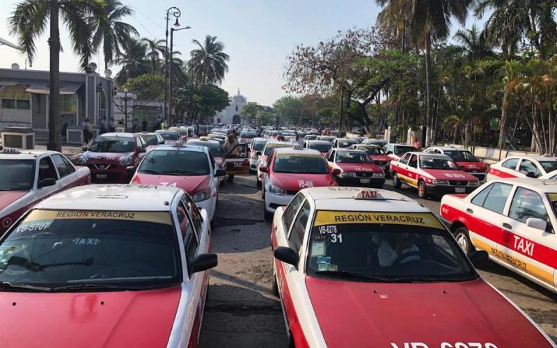 Ya suman 5 mil taxistas contagiados de COVID19 en Veracruz