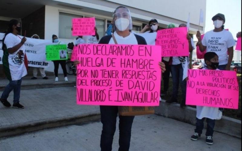 Amenazan familiares de autodefensas detenidos en Veracruz ponerse en huelga de hambre