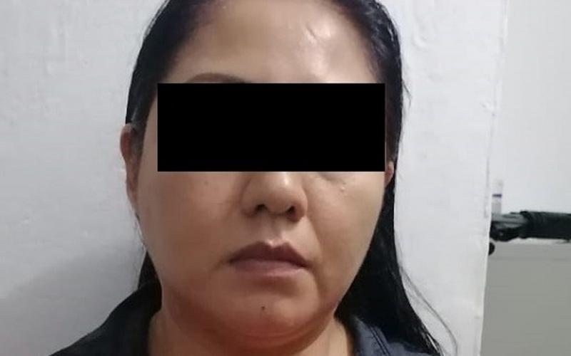 Aprehenden en Coatzacoalcos a maestra que se escondía de la justicia de Oaxaca