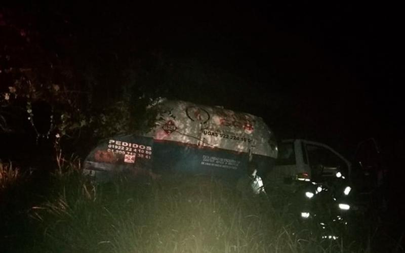 Durante más de una hora permaneció cerrada la carretera antigua a Minatitlan, conocida como Canticas que conecta a Coatzacoalcos con Mina