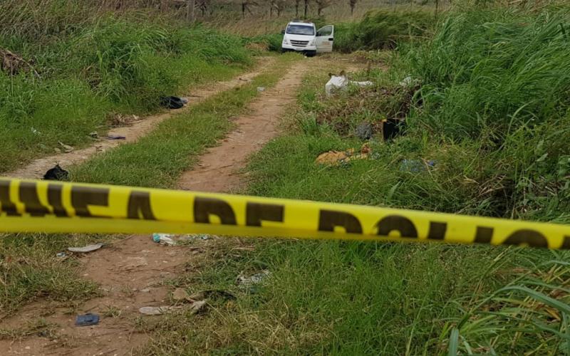   Localizan a un hombre en estado de putrefacción sobre carretera antigua Coatzacoalcos