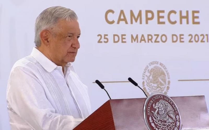 El presidente López Obrador ofrece su conferencia matutina desde Campeche.