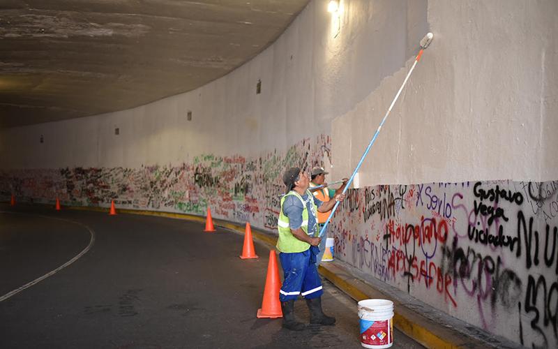 Cabe destacar que en el Viaducto fue donde escribieron los nombres de agresores y ha funcionado como un testimonio de los casos de violencia hacia ellas que se están impunes. 