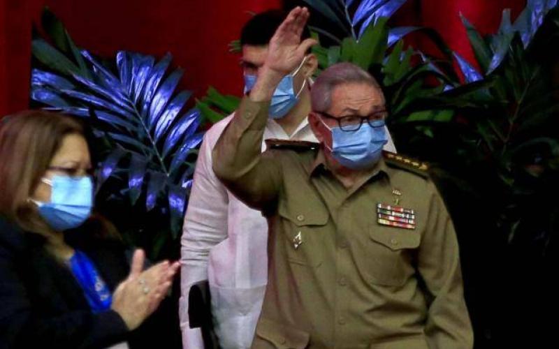 Raúl Castro confirma su renuncia como jefe del Partido Comunista de Cuba