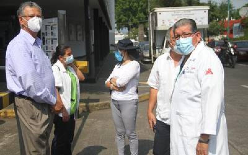 Exigen que médicos privados sean vacunados contra COVID-19 en Xalapa