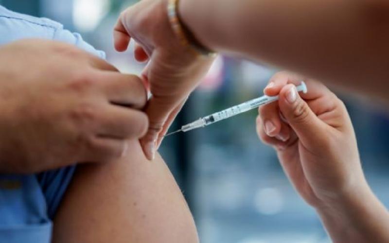  Ebrard señala gira por cuatro países para avances en acceso a vacunas