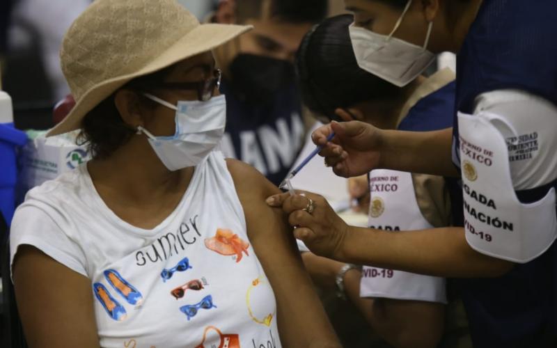   Arranca segunda aplicación de dosis en Boca del Río; adultos mayores ya hacen fila