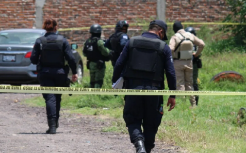 Guanajuato, asesinan a agente estatal, persiguen y matan a 5 probables responsables