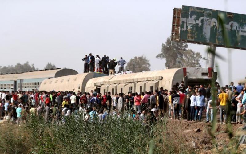 Se descarrila tren en Egipto, hay 11 muertos