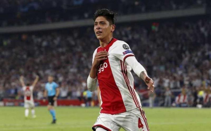 El "Machín" Edson Álvarez salva al Ajax