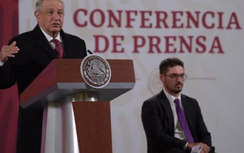 AMLO: Podría ser montaje, caso de voluntaria que simula aplicación de vacuna