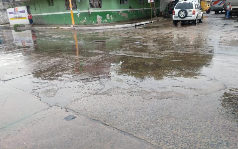 En Alvarado Veracruz habitantes protestan por derrame de aguas negras