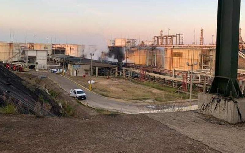 Rocío Nahle García, secretaria de Energía, confirmó la salida de operaciones de todas las plantas de la refinería como una medida de precaución