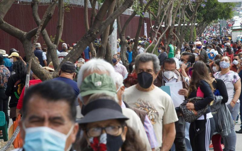 En las últimas 24 horas México reporto mil 838 contagios COVID19 con 157 fallecidos