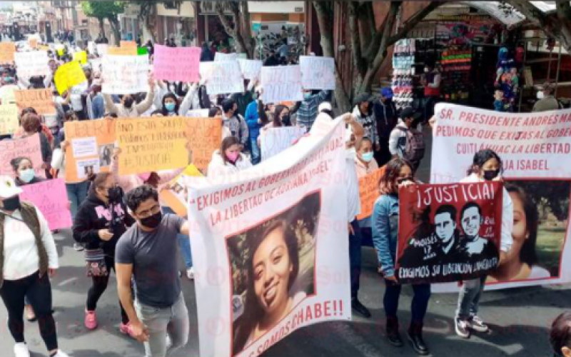  Se manifiestan familiares de jóvenes detenidos en Orizaba, exigen Justicia