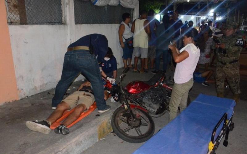 Sujeto en presunto estado de ebriedad atropella a dos motociclistas en Boca del Río