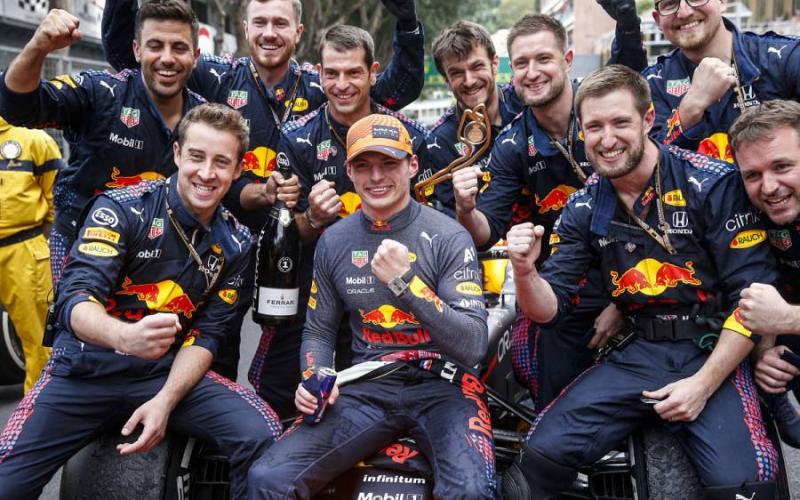 Verstappen gana en GP de Mónaco; Checo Pérez cuarto