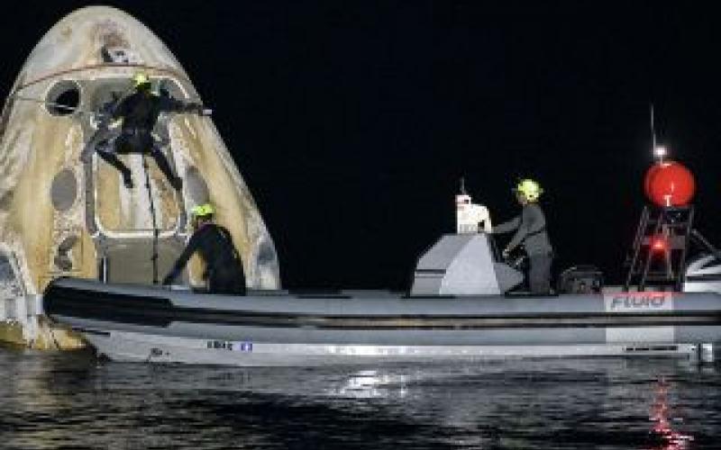 Regresa a Tierra la nave SpaceX con cuatro astronautas