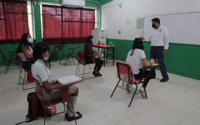 Un mínimo de escuelas en Veracruz regresan a clases presenciales