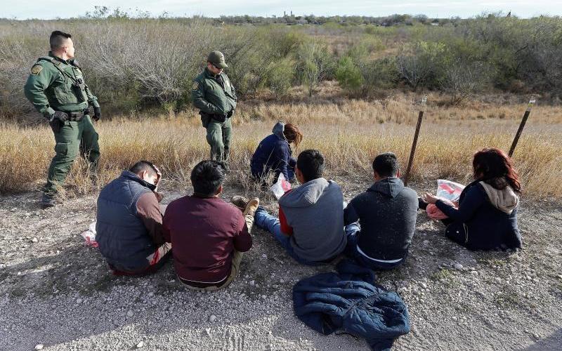 278 migrantes son detenidos por la patrulla fronteriza en Texas