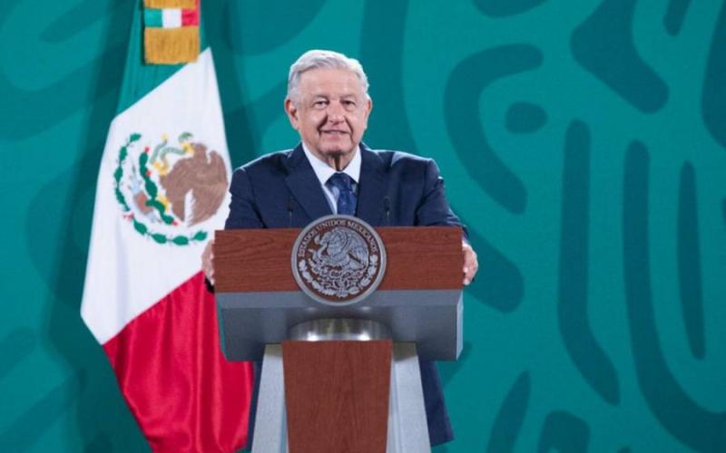 AMLO anuncia que irá a Aguililla, pueblo que padece la guerra del narco