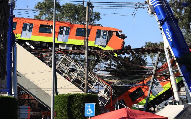 AMLO accede a que se investigue a Jesús Orta y Mario Delgado por derrumbe en L12 