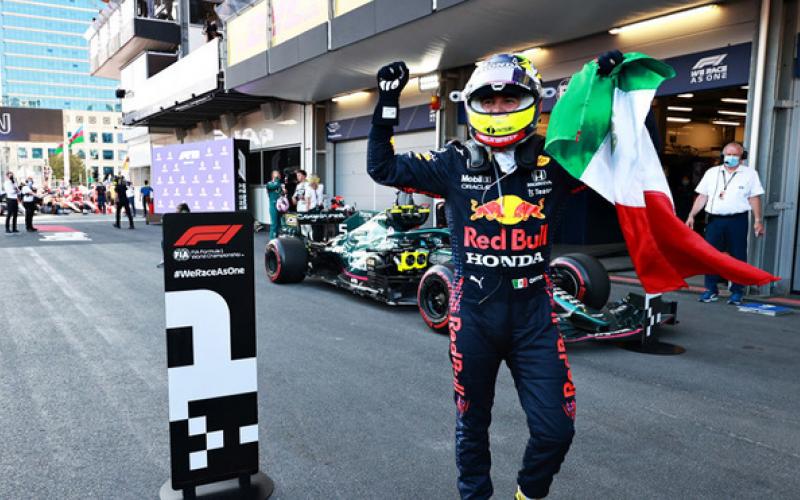 Checo Pérez gana el GP de Azerbaiyán