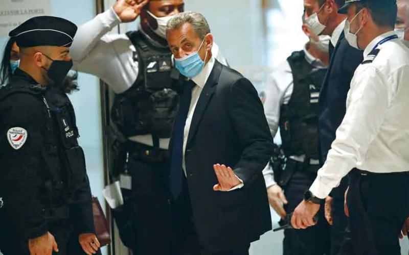 iscalía francesa pide 6 meses de cárcel para Nicolas Sarkozy