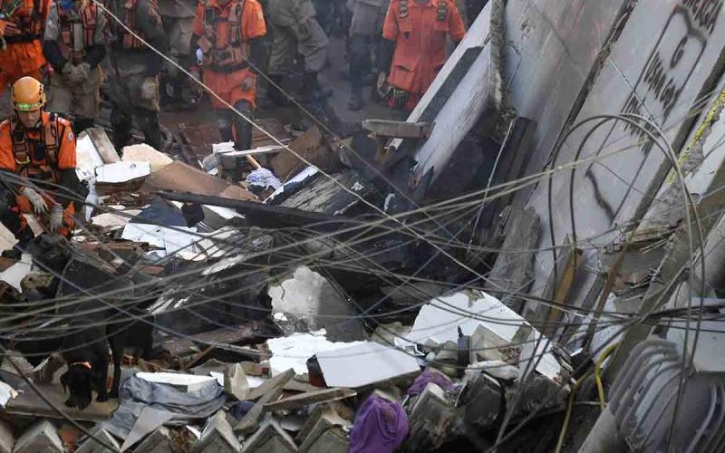 Derrumbe de edificio en favela de Río de Janeiro deja dos muertos