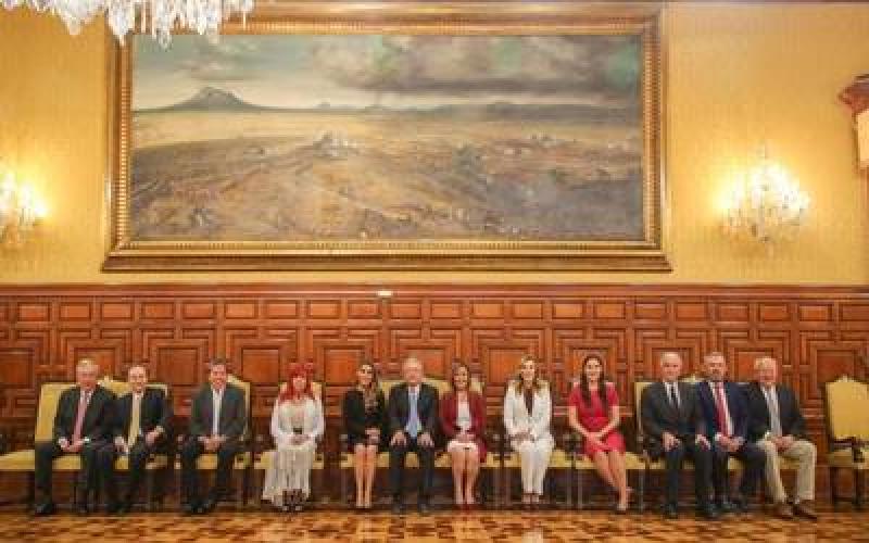 Esto señala AMLO luego de reunión con gobernadores electos