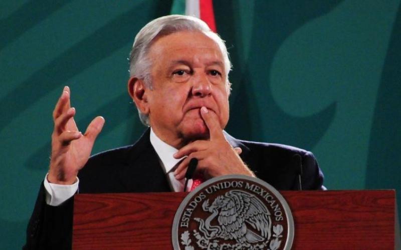 Debemos superarnos, pero no aspirar a ser egoístas y ‘’fifis’’: AMLO