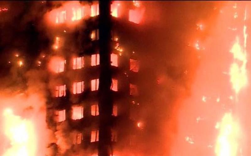 Gran incendio se desata en el centro de Londres