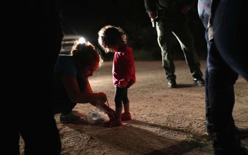 Al menos 3,900 niños fueron separados en la frontera de EEUU tras el mandato de Trump