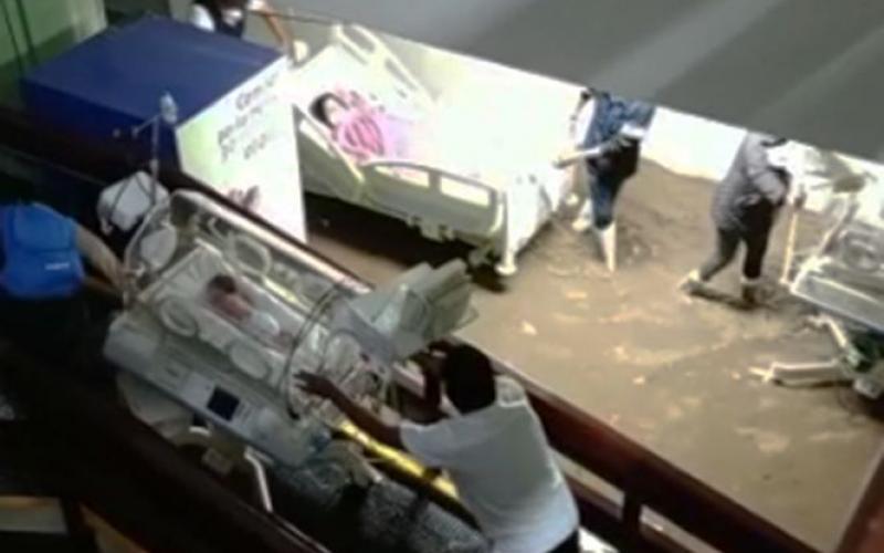Así 'rescataron' a bebés tras inundarse el hospital en Atizapán