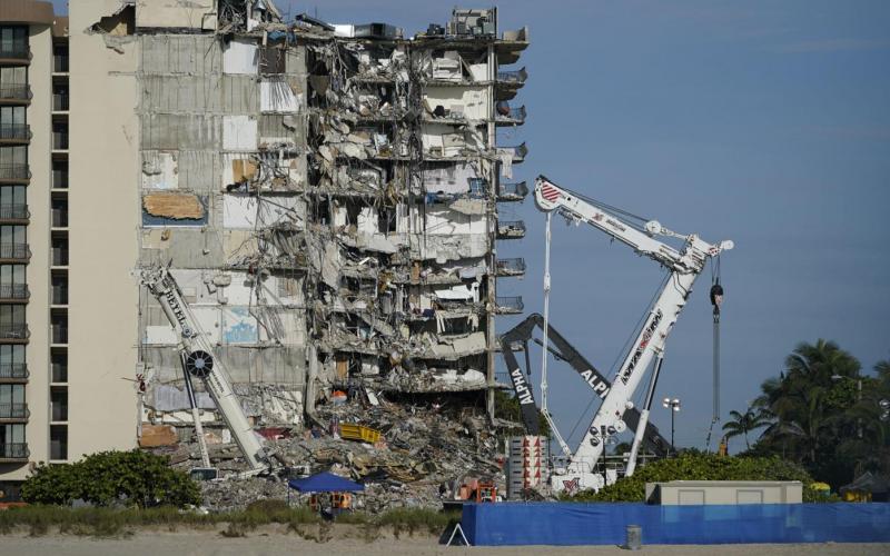 Sitio de edificio derruido en Miami es inseguro
