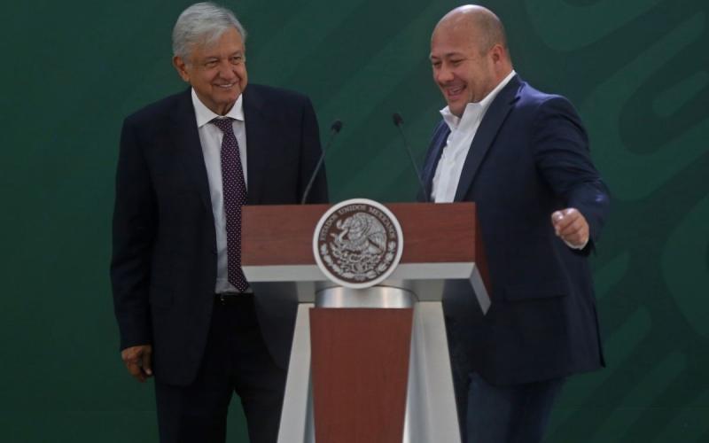 Gobernador de Jalisco acude a reunión con AMLO