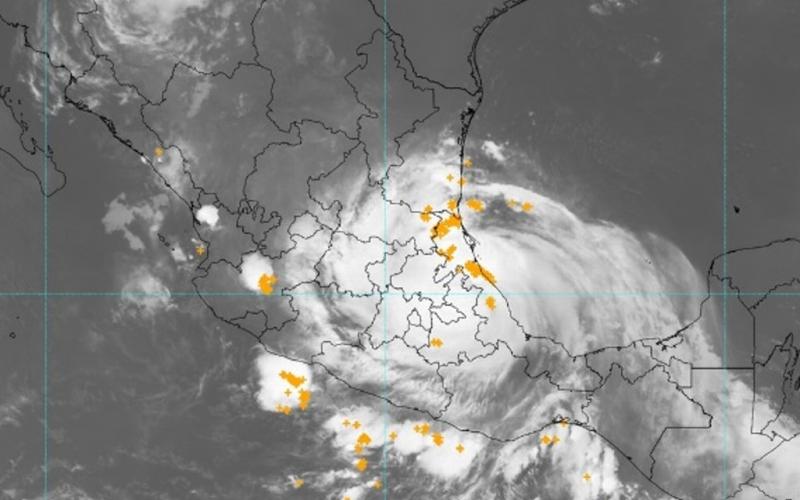 'Grace' se degrada a huracán categoría 2; se localiza en Hidalgo