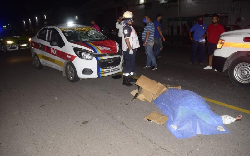 Taxi mata a perito de Tránsito en carretera Veracruz