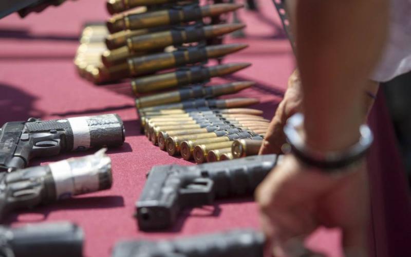 EEUU decomisa más de mil armas ilegales con destino a México