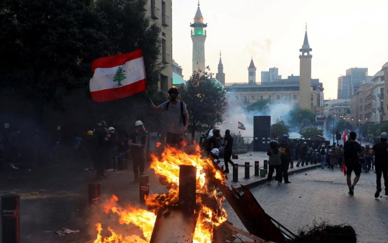 Violencia marca aniversario de explosión en Líbano