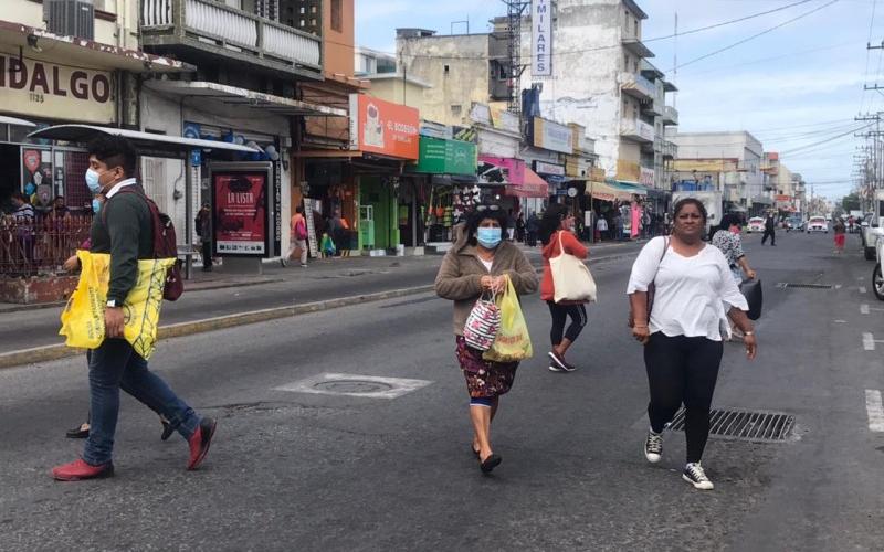 Veracruz, Boca del Río, Medellín y Alvarado en semáforo rojo 