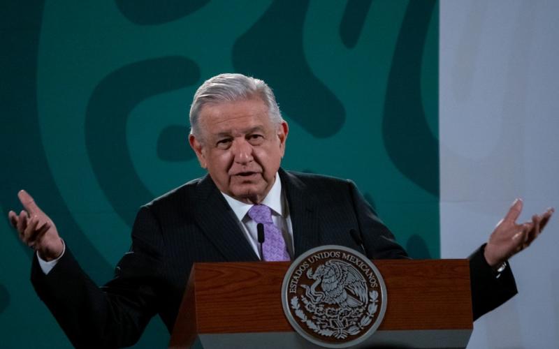 AMLO llama a vacunarse; podría vacunarse a niños