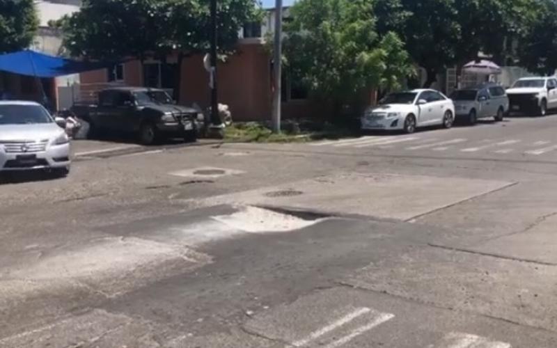 Tome precauciones. Tremendo bache en calle de Veracruz